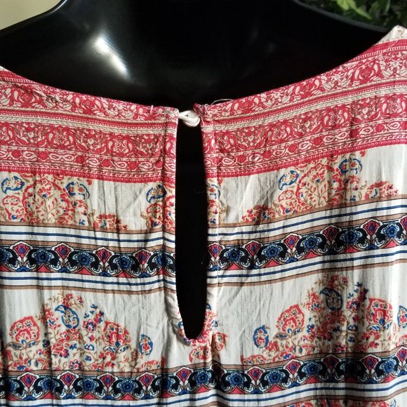 Soieblu Patterned Lace Top - Picture 14 of 16